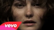 Kacy Hill 'Foreign Fields' music video