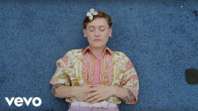Soak 'Everybody Loves You' music video