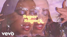 Suzi Analogue 'Super Smooth' music video