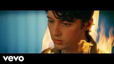 Troye Sivan 'Easy' music video