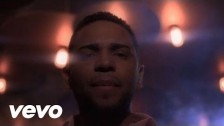 Henry Santos 'Por Nada' music video