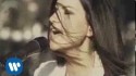 Laura Pausini 'Menos Mal' Music Video