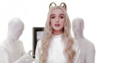 Poppy 'Computer Boy' music video