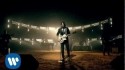 Melendi 'Tu Jardín con Enanitos' Music Video