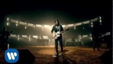Melendi 'Tu Jardín con Enanitos' music video