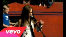 Avril Lavigne 'Complicated' music video