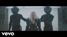 Christina Aguilera 'Fall in Line' music video