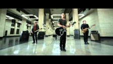 Daughtry 'Crawling Back To You' music video