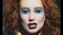 Tori Amos 'Glory of the 80's' music video