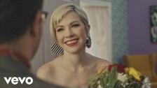 Carly Rae Jepsen 'Want You In My Room' music video