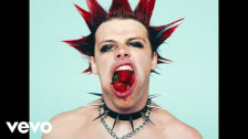 YUNGBLUD 'strawberry lipstick' music video