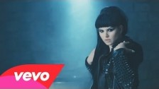 Veronika Vesper 'Suffocate' music video