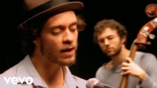 Amos Lee 'Arms Of A Woman' music video