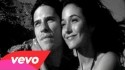 Hinder 'Lips Of An Angel' Music Video