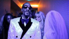 Snoop Dogg 'Sweat' music video