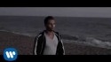 Marco Carta 'Casualmente miraste' Music Video