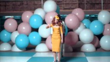 Paloma Faith 'Upside Down' music video