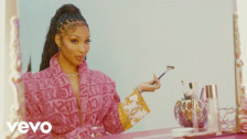 Shenseea & Shenseea 'V.I.P.' music video