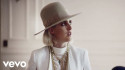 Shura 'Religion (U Can Lay Your Hands On Me)' Music Video