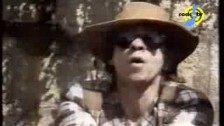 Camisa de Vênus 'Deus, Me Dê Grana' music video