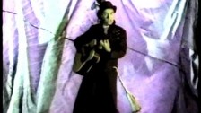 Robyn Hitchcock & The Egyptians 'One Long Pair of Eyes' music video