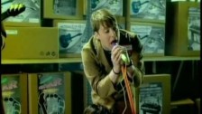 Kaiser Chiefs 'Oh My God' music video