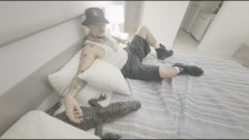 Yeat 'LOOSE LEAF' music video