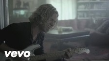 Casey James 'Crying On A Suitcase' music video