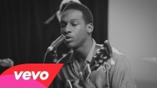 Leon Bridges 'Better Man' music video