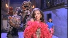 Thalía 'Saliva' music video