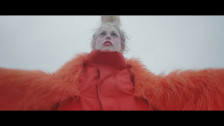 Petite Meller 'Aeroplane' music video