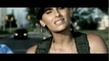 Nelly Furtado 'Manos Al Aire' music video