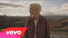 Betty Who 'All Of You' music video