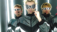 5 Seconds Of Summer 'Boyband' music video