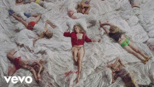 Reneé Rapp 'Leave Me Alone' music video