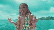 Rae 'Gimme D Ting' music video