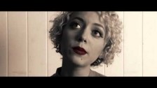 Sahara Beck 'Here It Comes' music video