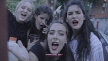 Hinds 'Chili Town' music video