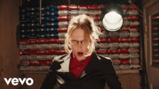 Audrey Hobert 'Silver Jubilee' music video
