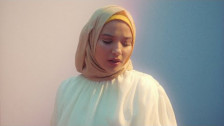 Meryem Aboulouafa 'Deeply' music video