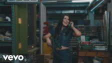 Mae Estes 'The 90s Called' music video