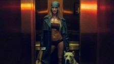 Niykee Heaton 'Take Me To Your Leader' music video