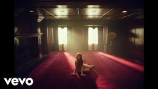 Carly Rae Jepsen 'Versailles' music video