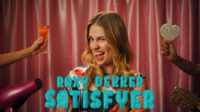 Roxy Dekker 'Satisfyer' music video