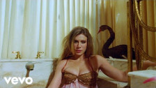 Slayyyter 'i think he's got a girl' music video