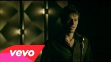 Enrique Iglesias 'Para Qué La Vida (She Stays)' music video