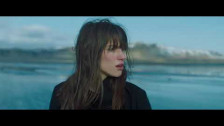 Charlotte Cardin 'Main Girl' music video