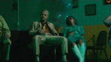 Alex Warren 'EMERALD EYES' music video
