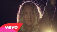 Lissie 'Further Away (Romance Police)' music video