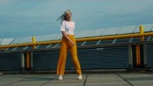 Amber Arcades 'Turning Light' music video